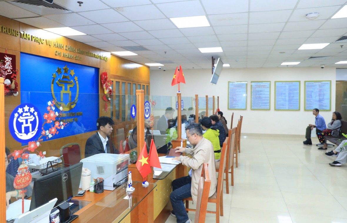 Giải quyết thủ tục kịp thời, tận tâm phục vụ nhân dân ngay từ đầu xuân tại Hà Nội