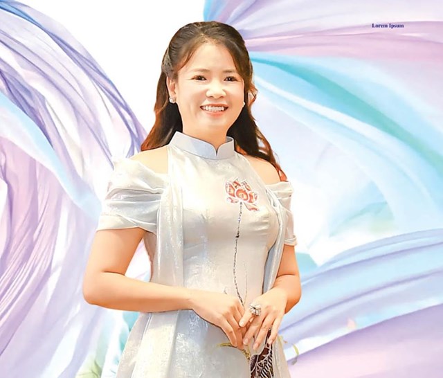 Nhà thiết kế Hoàng Ly - Chủ thương hiệu Áo dài Hoàng Ly, Chủ tịch CLB Văn hóa Áo dài Việt Nam: Ba thập kỷ dệt nên di sản áo dài từ đam mê thuần khiết - Ảnh 1