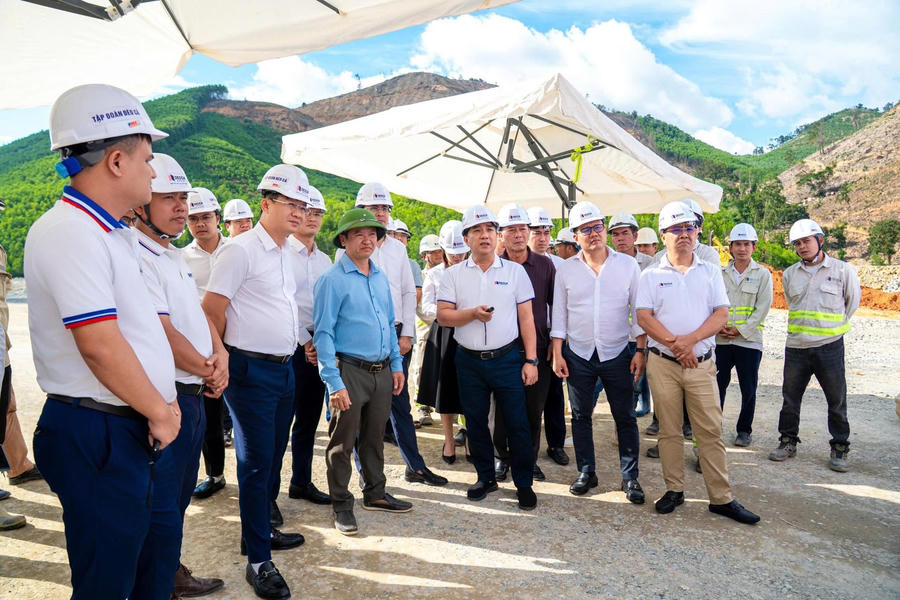 Ông Hồ Minh Hoàng kiểm tra công trường, đôn đốc tiến độ gói thầu XL01 - cao tốc Khánh Hòa - Buôn Ma Thuột.