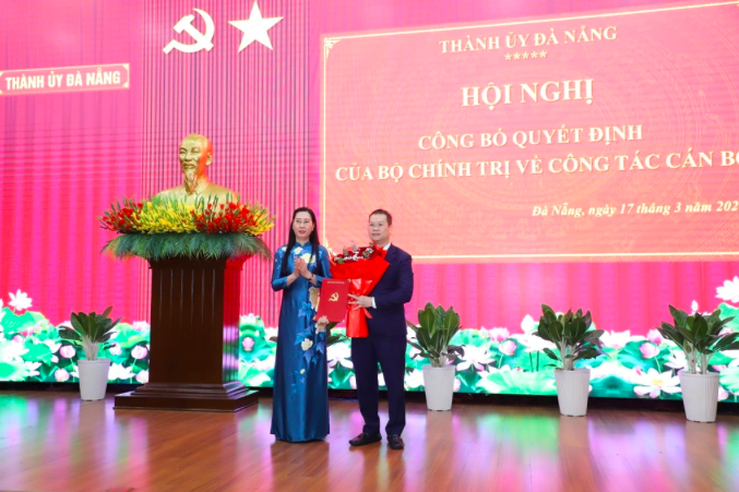 Ông Nguyễn Mạnh Hùng giữ chức Phó Bí thư Thành ủy Đà Nẵng.