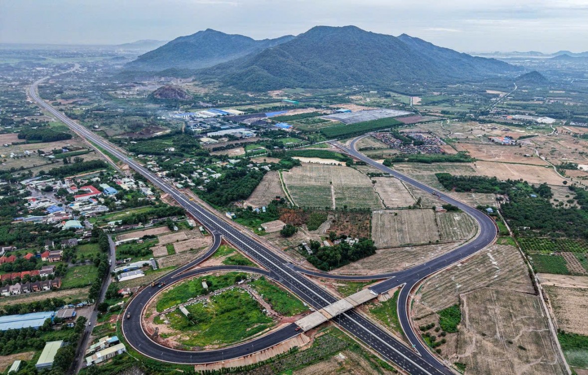 Đồng Nai: “Mã đáo thành công” trong kỷ nguyên vươn mình Đồng Nai: “Mã đáo thành công” trong kỷ nguyên vươn mình