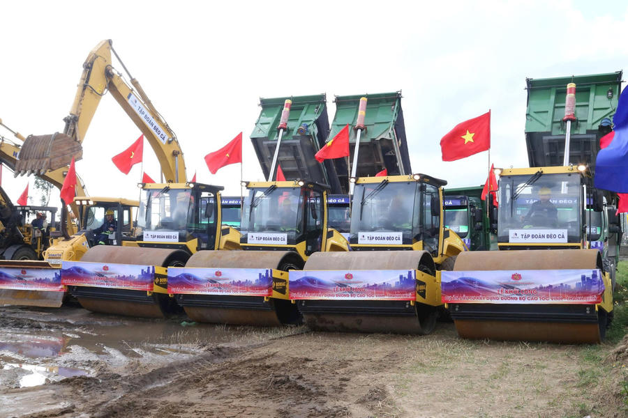 Khởi công Dự án Cao tốc Vinh - Thanh Thủy tại tỉnh Nghệ An.