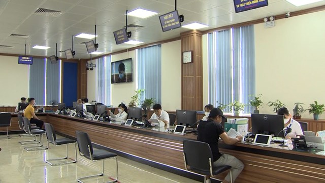 Từ ng&agrave;y 1/7/2025, Ninh B&igrave;nh ch&iacute;nh thức vận h&agrave;nh m&ocirc; h&igrave;nh ch&iacute;nh quyền hai cấp, trong đ&oacute; bộ m&aacute;y h&agrave;nh ch&iacute;nh được tinh gọn, tăng t&iacute;nh chuy&ecirc;n nghiệp, giảm đầu mối v&agrave; tập trung hơn trong quản l&yacute;.