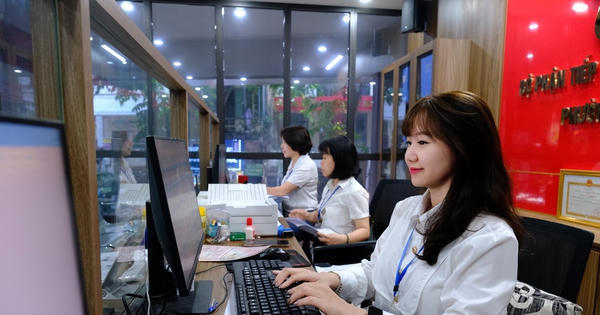 Dân vẫn bị đòi giấy tờ đã tích hợp trên VNeID, Thủ tướng ra chỉ đạo mới