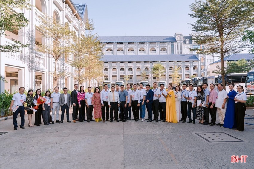 Khởi hành “Chuyến xe 0 đồng” đưa 500 sinh viên, người lao động Hà Tĩnh về quê đón Tết