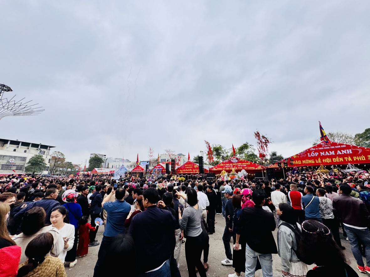 Sự tham gia của các doanh nghiệp Lạng Sơn góp phần tạo nên không khí nhộn nhịp cho lễ hội Kỳ Cùng – Tả Phủ, thu hút đông đảo người dân và du khách.