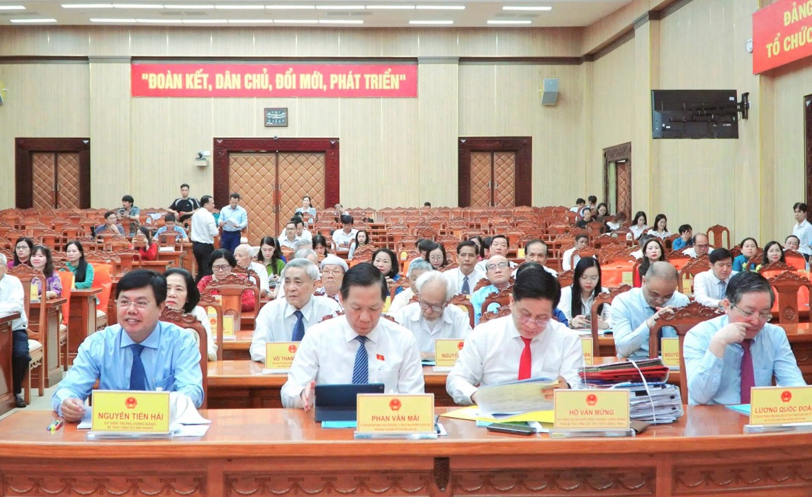 An Giang tổ chức họp mặt kỷ niệm 80 năm Ngày Tổng tuyển cử và tổng kết nhiệm kỳ Quốc hội khóa XV An Giang tổ chức họp mặt kỷ niệm 80 năm Ngày Tổng tuyển cử và tổng kết nhiệm kỳ Quốc hội khóa XV