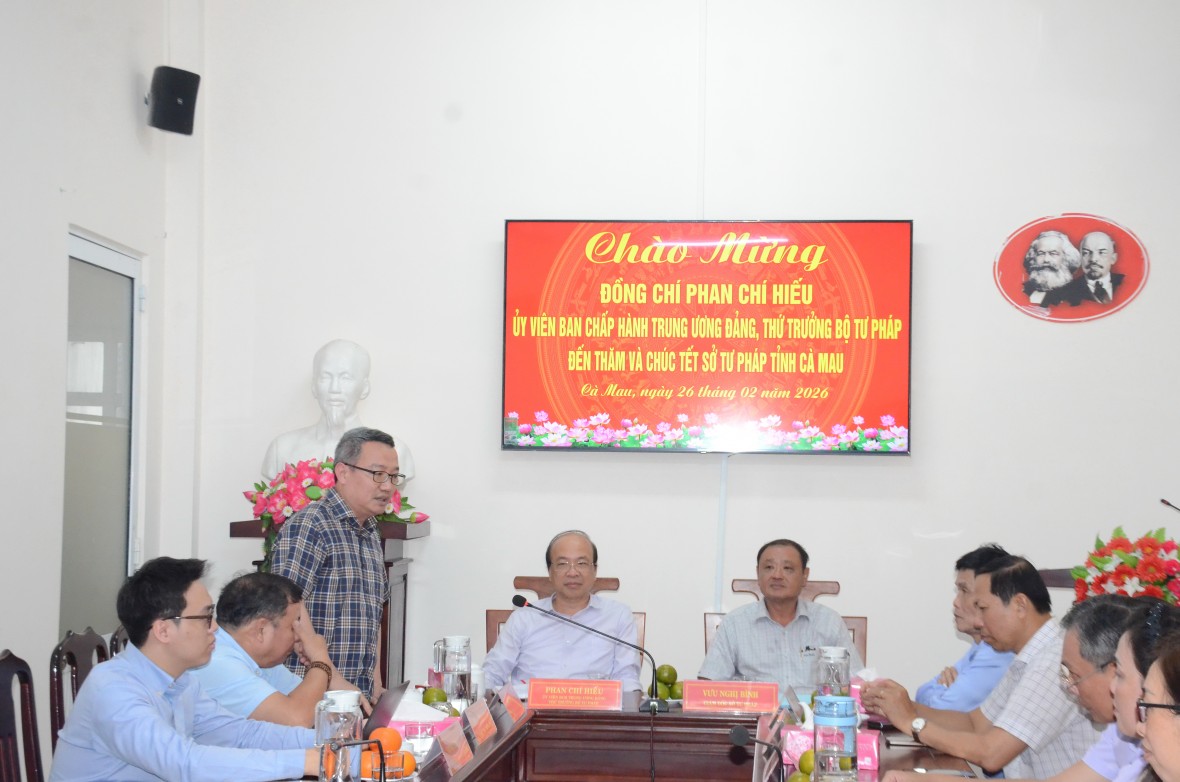 Thứ trưởng Bộ Tư pháp Phan Chí Hiếu thăm, làm việc với Sở Tư pháp tỉnh Cà Mau Thứ trưởng Bộ Tư pháp Phan Chí Hiếu thăm, làm việc với Sở Tư pháp tỉnh Cà Mau