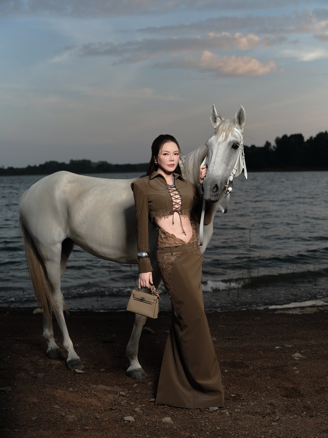 Lý Nhã Kỳ bật mí kế hoạch đón Tết Bính Ngọ Lý Nhã Kỳ bật mí kế hoạch đón Tết Bính Ngọ