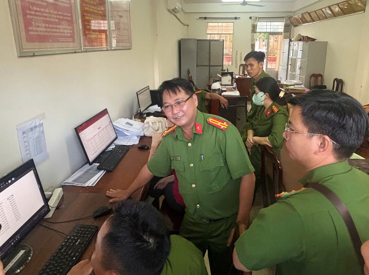Công an Cà Mau tăng cường quản lý cư trú, quản lý cử tri phục vụ bầu cử