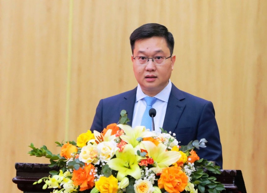 Tân Phó Bí thư tỉnh uỷ Ninh Bình phát biểu tại hội nghị