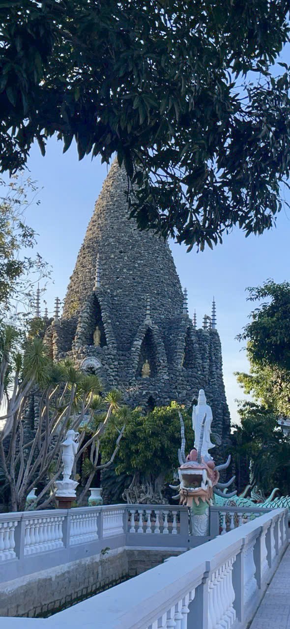 Cửa thiền lưu giữ hồn biển và lòng người nơi Cam Ranh Cửa thiền lưu giữ hồn biển và lòng người nơi Cam Ranh