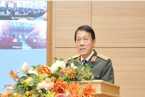 Đại tướng Lương Tam Quang tiếp xúc giữa cử tri với người ứng cử đại biểu Quốc hội tại Hưng Yên