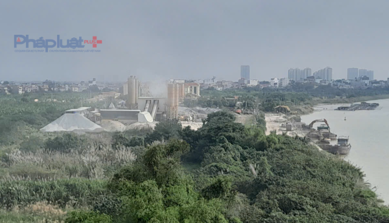 Bát Tràng, Hà Nội: Bến bãi, trạm trộn bê tông xả khói bụi bức tử người dân thành phố