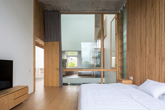 Ng&ocirc;n ngữ kiến ​​tr&uacute;c được h&igrave;nh th&agrave;nh th&ocirc;ng qua kết cấu lớp vỏ chứa c&aacute;c khoảng trống đan xen đặc. &nbsp;