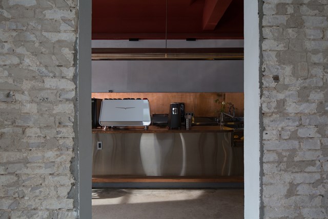 Quán cà phê giao thoa giữa quá khứ và hiện tại - Ảnh 1