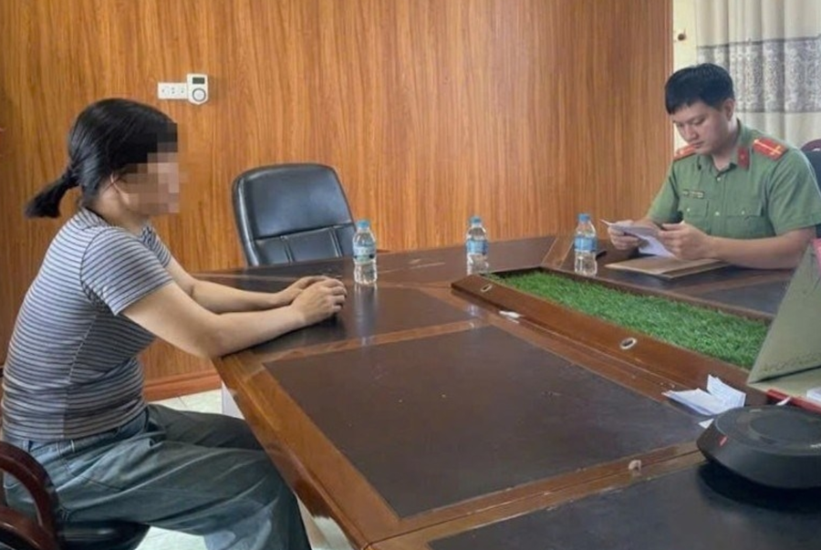 Bà N.T.H tại cơ quan Công an. Ảnh: Công an TP Hải Phòng