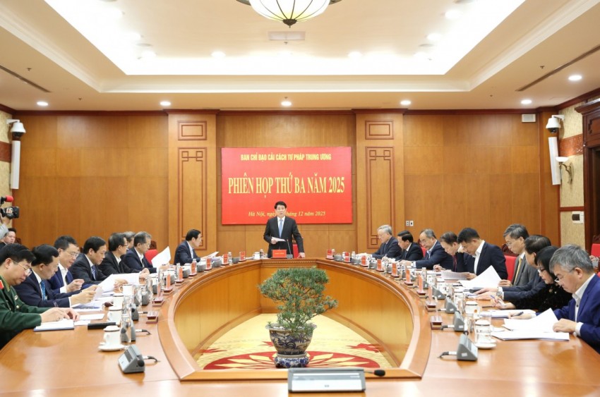 Quang cảnh phiên họp