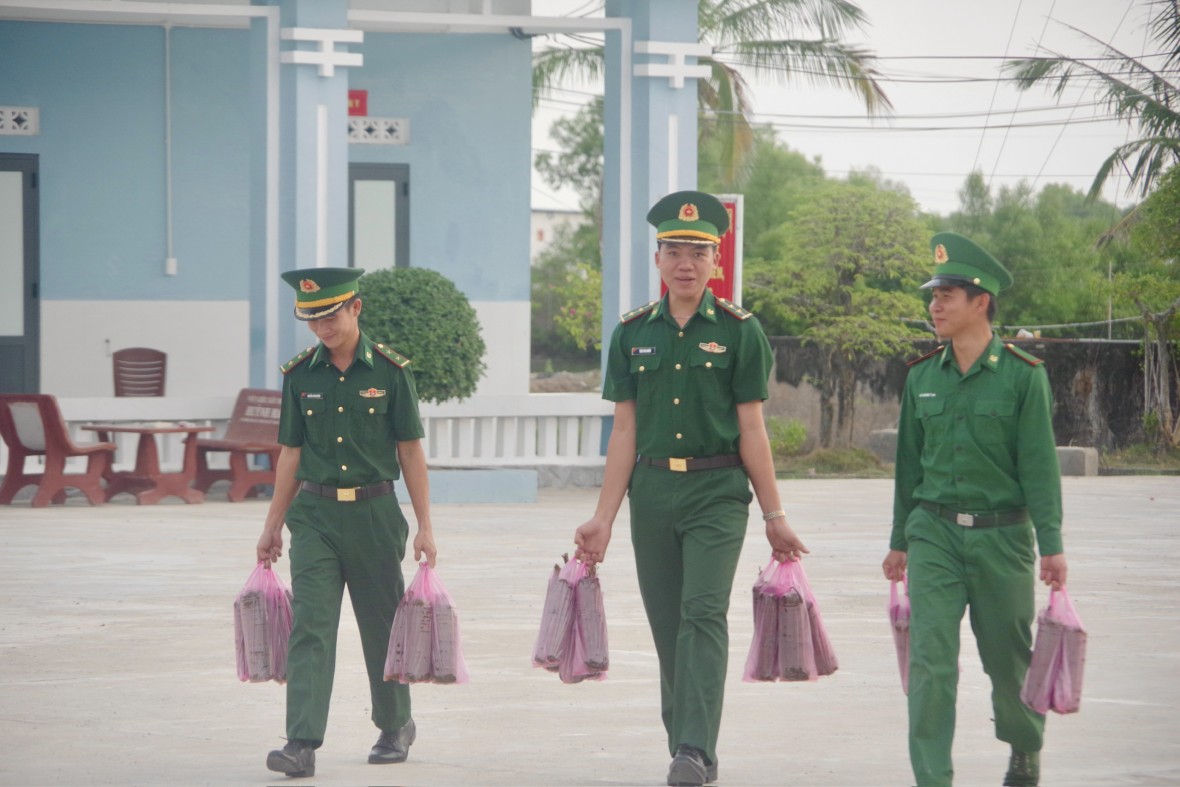 “Xuân Biên phòng ấm lòng dân bản”: Lan tỏa nghĩa tình vùng địa đầu cực Nam Tổ quốc