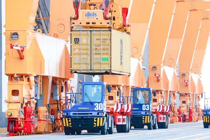 Hệ thống thiết bị xếp dễ container hiện đại tại Công ty TNHH Cảng quốc tế TIL Cảng Hải Phòng (HTIT).