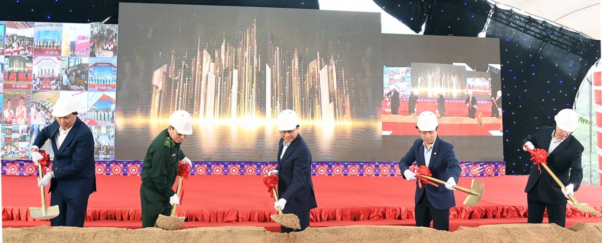 Phó Thủ tướng Bùi Thanh Sơn dự lễ khởi công Trường phổ thông nội trú liên cấp Xuân Trường tại Cao Bằng