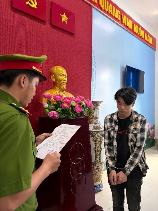 An Giang: Khởi tố, bắt giam bị can cố ý gây thương tích và sử dụng trái phép vũ khí quân dụng