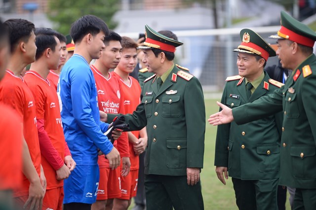 Bộ trưởng Bộ Quốc phòng gặp mặt, động viên CLB Thể Công - Viettel - Ảnh 1 Bộ trưởng Bộ Quốc phòng gặp mặt, động viên CLB Thể Công - Viettel - Ảnh 1