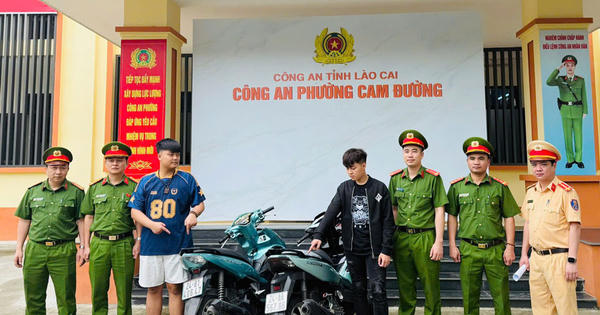Nhóm thanh niên quay clip “biểu diễn” lái xe bằng chân bị công an triệu tập
