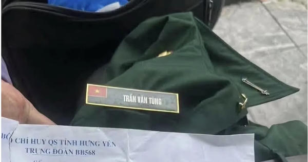 Thiếu tá nhảy xuống sông cứu người được truy thăng lên quân hàm Trung tá