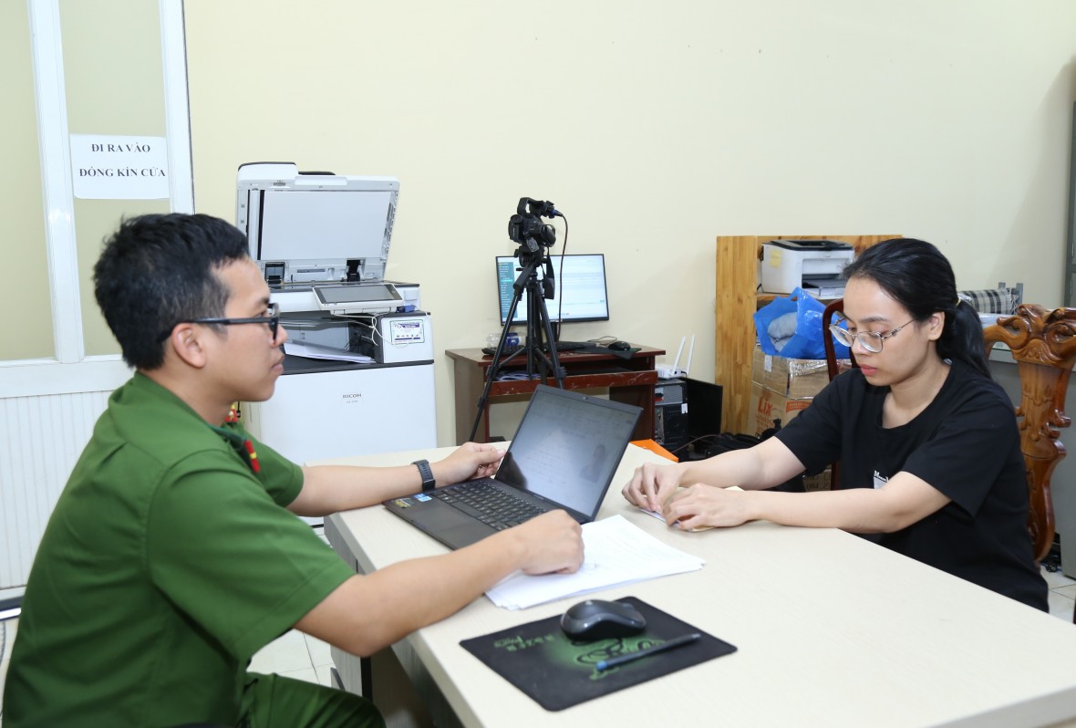 Công an tỉnh Đồng Nai triệt phá thành công đường dây mua bán trái phép hóa đơn liên tỉnh quy mô hơn 6000 tỷ đồng Công an tỉnh Đồng Nai triệt phá thành công đường dây mua bán trái phép hóa đơn liên tỉnh quy mô hơn 6000 tỷ đồng