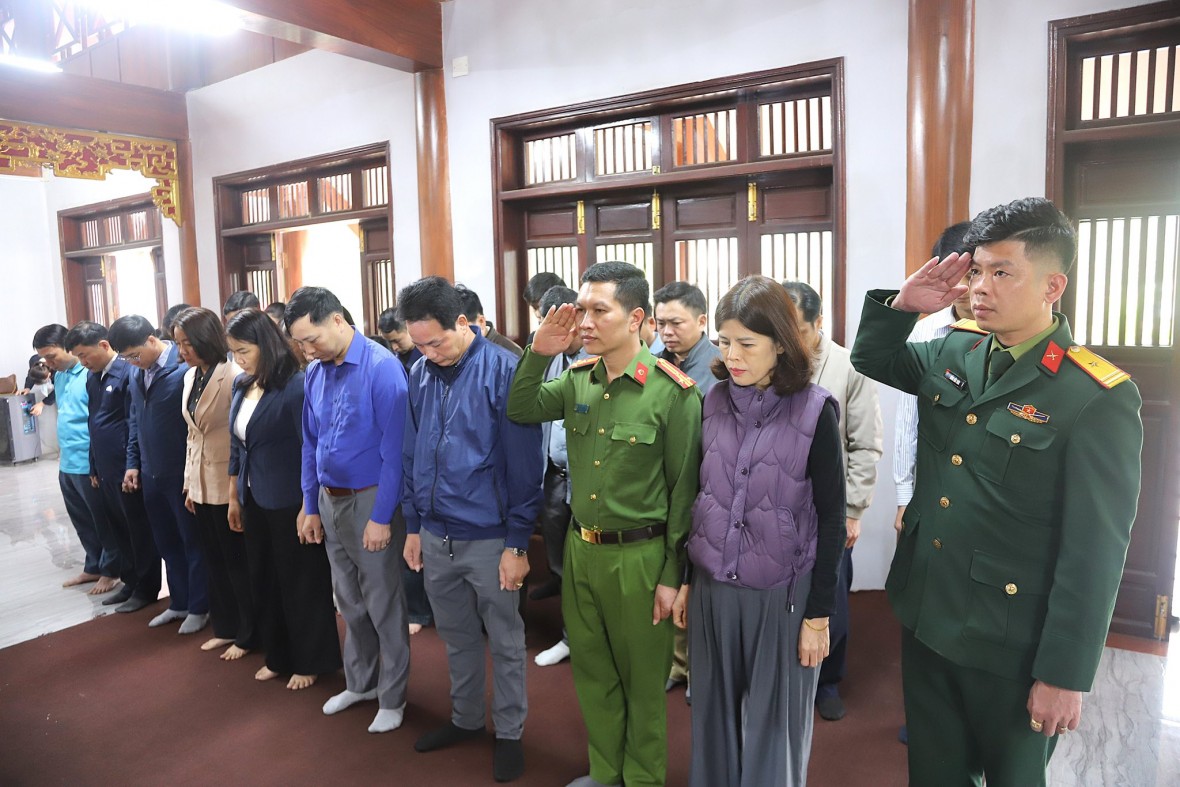 Cử tri rẻo cao Thái Nguyên nô nức, phấn khởi đi bầu cử Cử tri rẻo cao Thái Nguyên nô nức, phấn khởi đi bầu cử