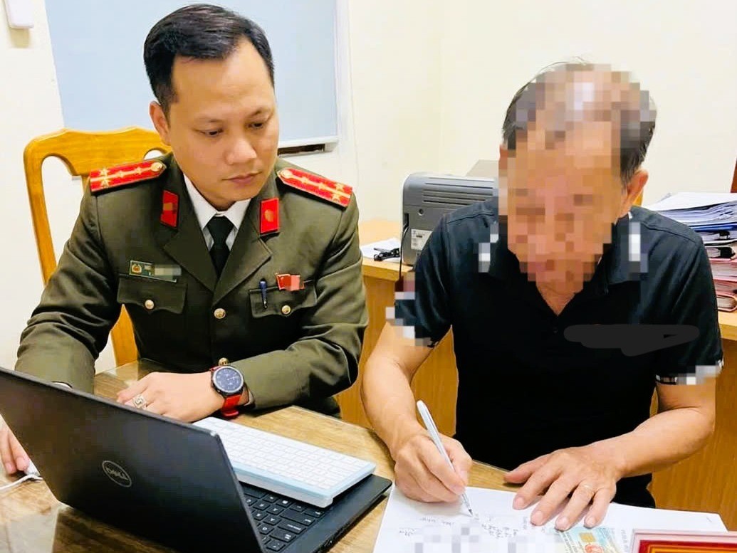 Xử lý kịp thời trường hợp xúc phạm danh dự, uy tín người khác trên mạng xã hội - Ảnh Công an Quảng Trị. Xử lý kịp thời trường hợp xúc phạm danh dự, uy tín người khác trên mạng xã hội - Ảnh Công an Quảng Trị.