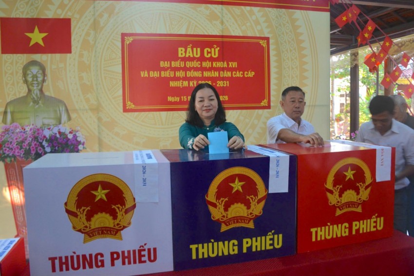 Những lá phiếu lựa chọn đại biểu thực sự xứng đáng, đại diện cho ý chí và nguyện vọng của nhân dân. Những lá phiếu lựa chọn đại biểu thực sự xứng đáng, đại diện cho ý chí và nguyện vọng của nhân dân.
