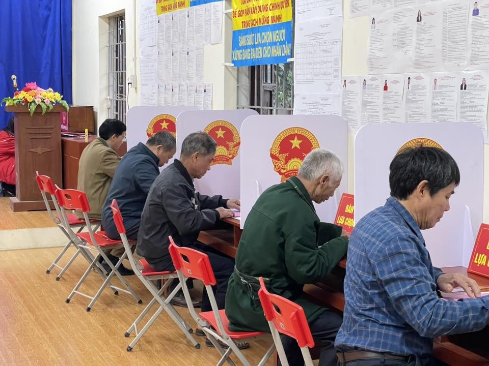 Cử tri rẻo cao Thái Nguyên nô nức, phấn khởi đi bầu cử Cử tri rẻo cao Thái Nguyên nô nức, phấn khởi đi bầu cử