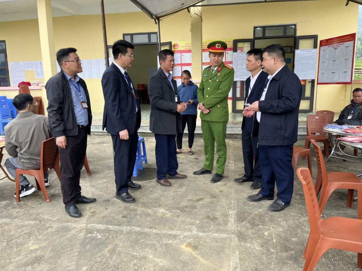 Cử tri rẻo cao Thái Nguyên nô nức, phấn khởi đi bầu cử Cử tri rẻo cao Thái Nguyên nô nức, phấn khởi đi bầu cử