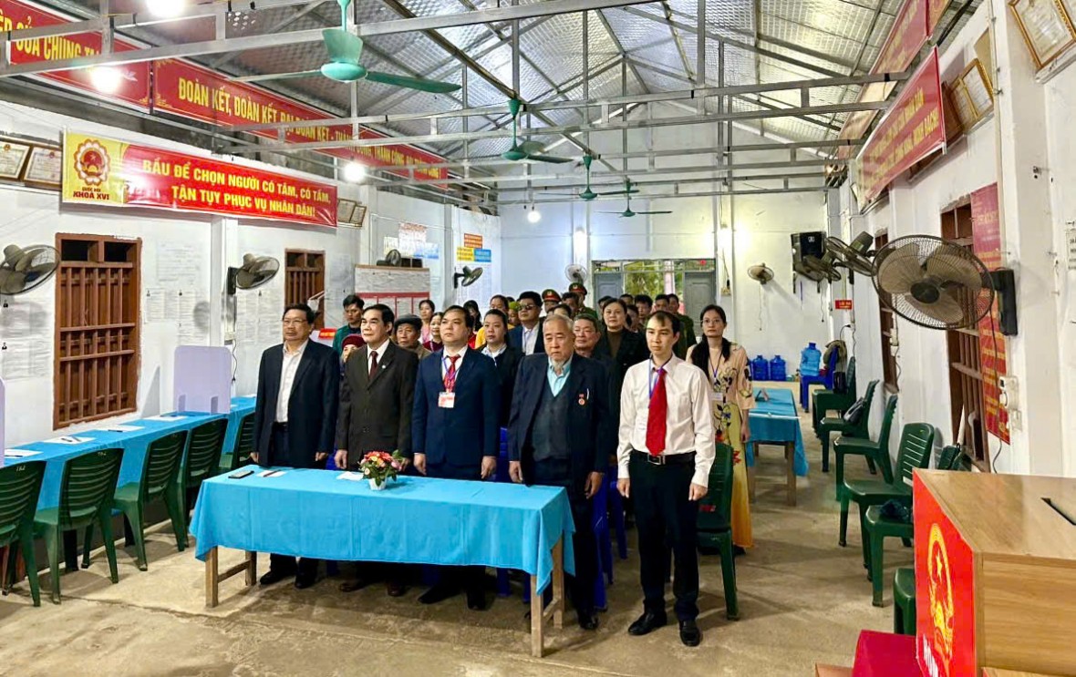 Cử tri rẻo cao Thái Nguyên nô nức, phấn khởi đi bầu cử Cử tri rẻo cao Thái Nguyên nô nức, phấn khởi đi bầu cử