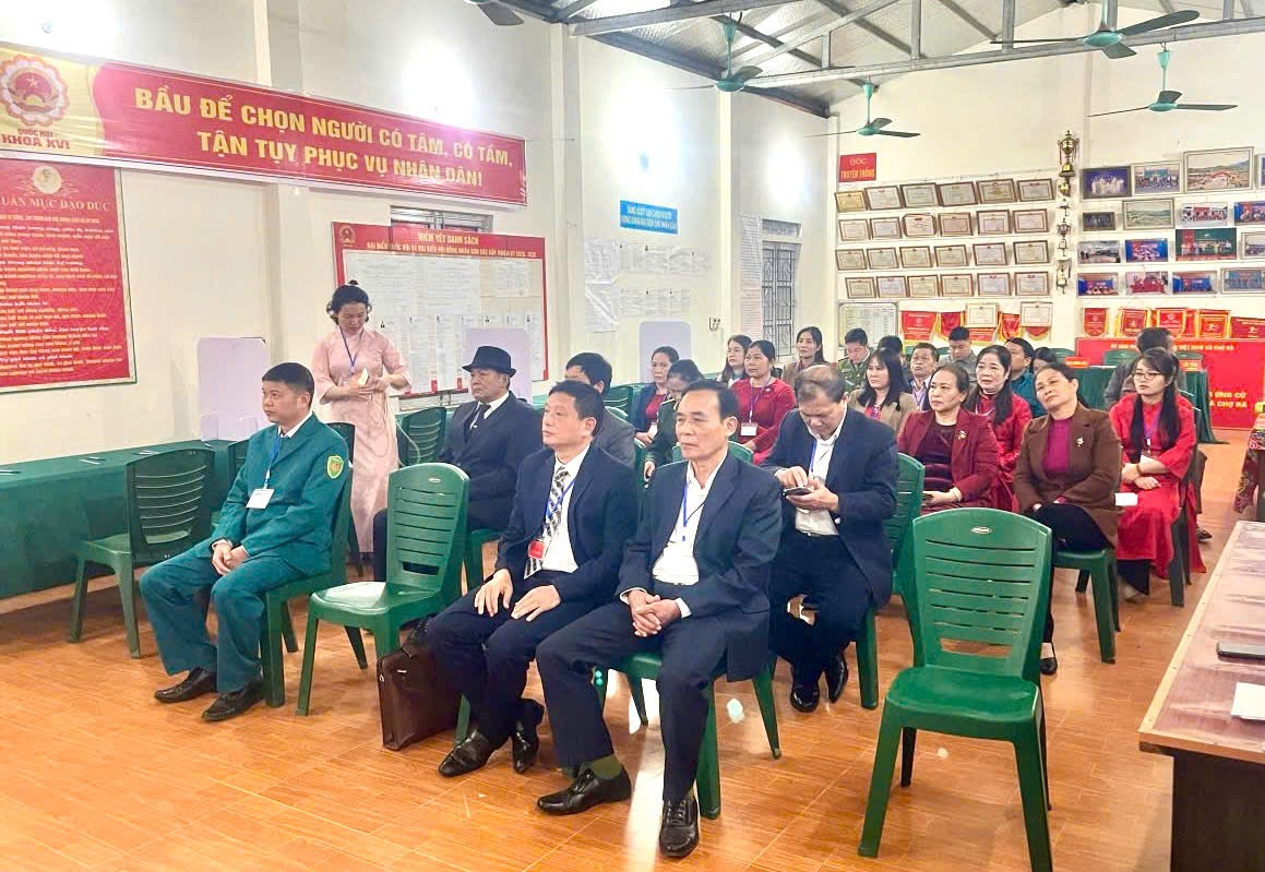 Cử tri rẻo cao Thái Nguyên nô nức, phấn khởi đi bầu cử Cử tri rẻo cao Thái Nguyên nô nức, phấn khởi đi bầu cử