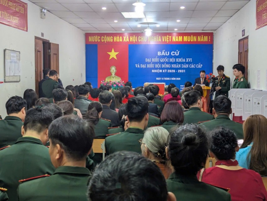 Tổ bầu cử tiến hành khai mạc cuộc bầu cử tại điểm bầu cử số 11, phường Thanh Liệt t Tổ bầu cử tiến hành khai mạc cuộc bầu cử tại điểm bầu cử số 11, phường Thanh Liệt t