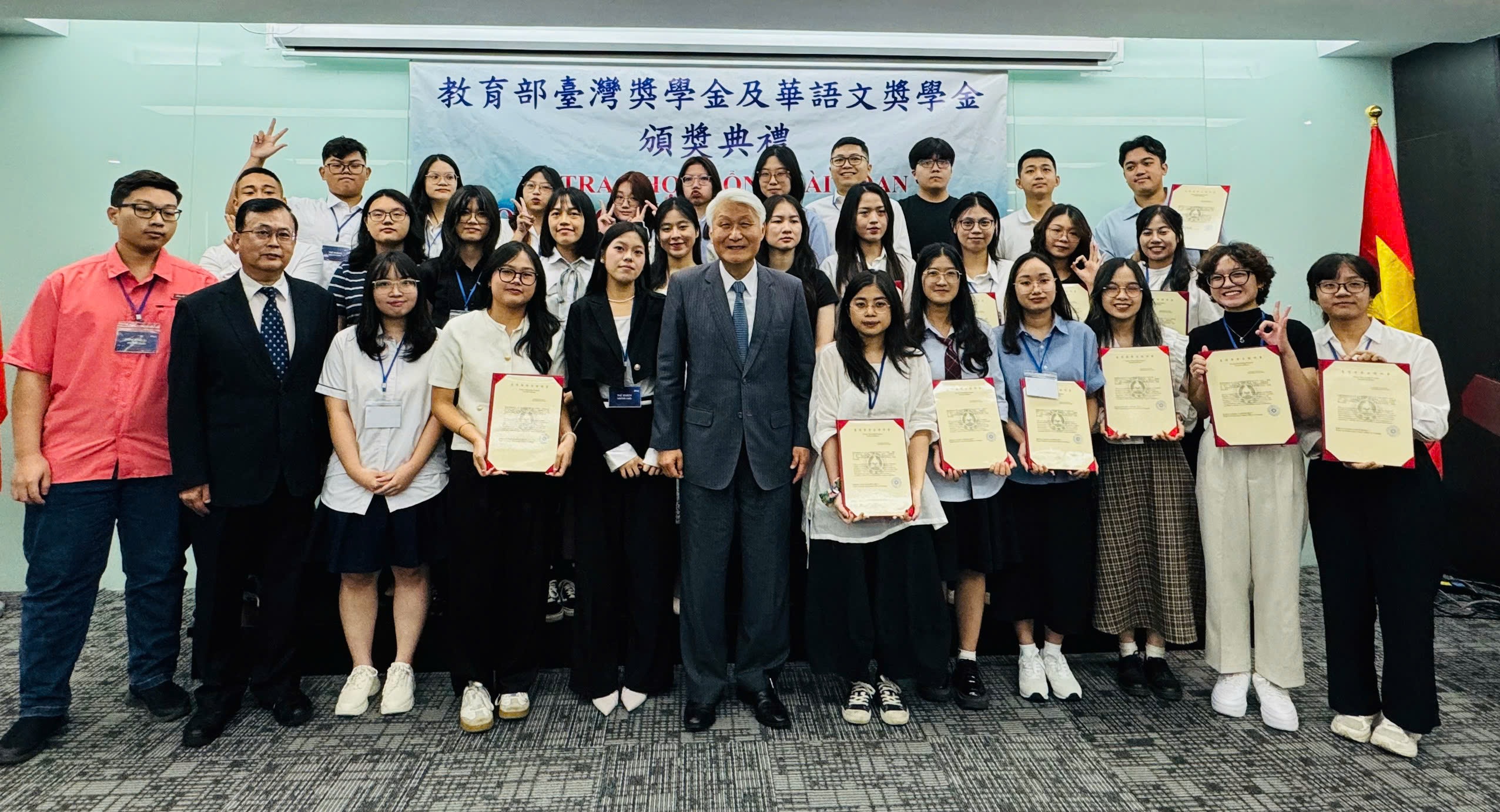 51 ứng viên nhận học bổng Đài Loan và học bổng tiếng Hoa năm 2024