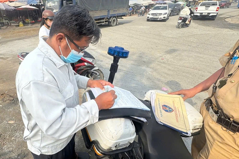 TP HCM: Thi công đường gây ùn tắc, chủ đầu tư bị xử phạt