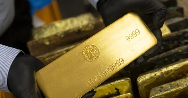 Giá vàng ngày 16/4: Vàng thế giới giảm 1%, vàng miếng SJC lùi về mức 172 triệu đồng/lượng