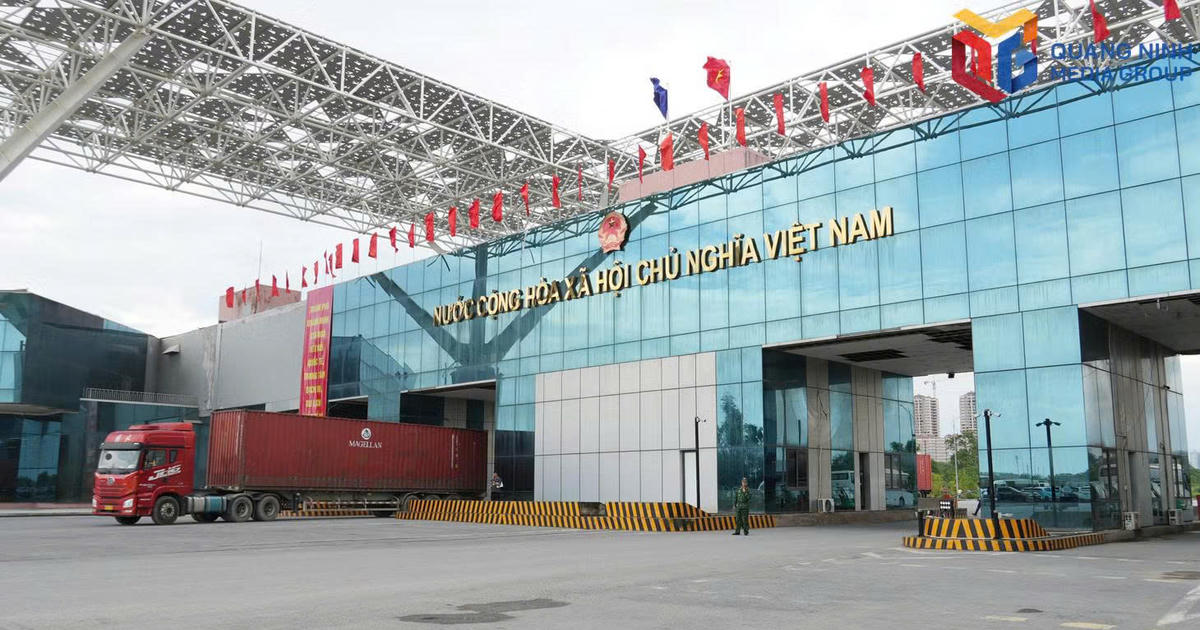 Giao thương sôi động qua Cửa khẩu quốc tế Móng Cái