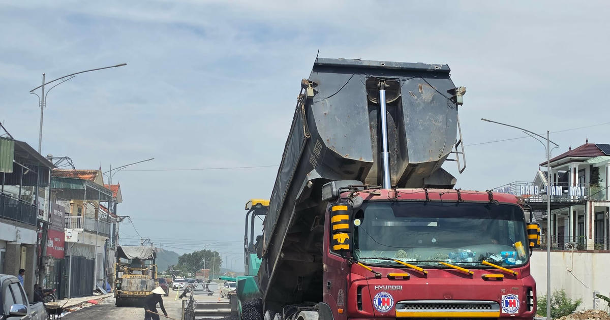 Không nghỉ lễ, công nhân chạy đua tiến độ công trình gần 500 tỷ ở Nghệ An