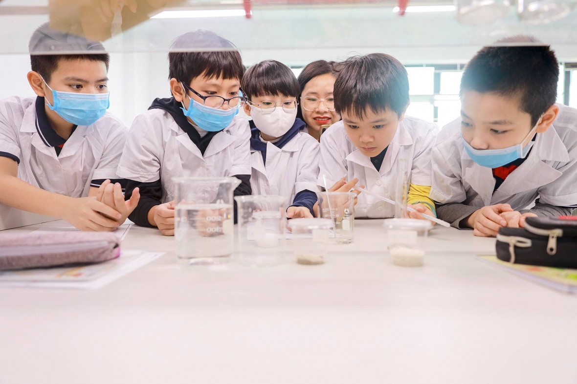 Triển khai chương trình hiện đại hóa giáo dục giai đoạn 2026-2035 với kinh phí trên 580.000 tỷ đồng Triển khai chương trình hiện đại hóa giáo dục giai đoạn 2026-2035 với kinh phí trên 580.000 tỷ đồng