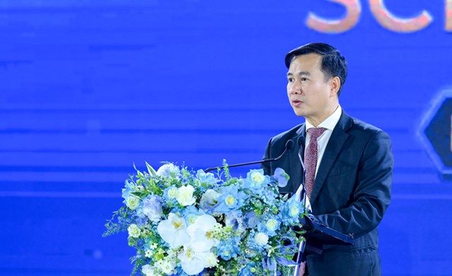 Thứ trưởng Bộ Khoa học v&agrave; C&ocirc;ng nghệ B&ugrave;i Thế Duy ph&aacute;t biểu tại tọa đ&agrave;m. &nbsp;