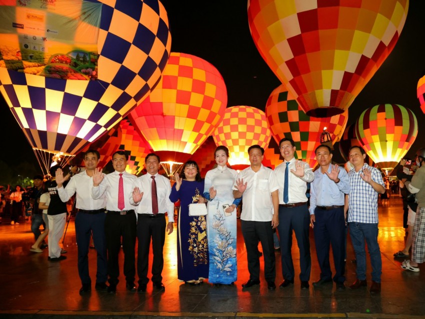 Festival Hoa - Kiểng Sa Đéc lần II khép lại với dấu mốc Di sản văn hóa phi vật thể quốc gia