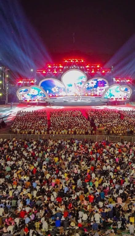 Toàn cảnh buổi lễ.