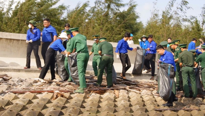 Sôi nổi Chương trình “Tháng 3 biên giới” tại Đồn Biên phòng Cửa khẩu cảng Giao Long