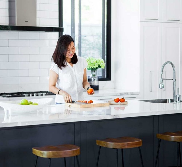 Ngôi nhà màu trắng thanh lịch mang lại cảm giác ấm áp cho chủ nhân - Ảnh 1