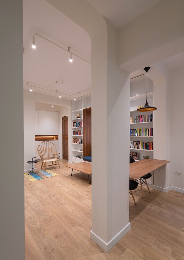 Sự lột xác ngoạn mục của căn nhà 72m2 trong khu tập thể cũ: Từ xuống cấp, lụp xụp biến hoá không khác gì chung cư cao cấp - Ảnh 3 Sự lột xác ngoạn mục của căn nhà 72m2 trong khu tập thể cũ: Từ xuống cấp, lụp xụp biến hoá không khác gì chung cư cao cấp - Ảnh 3